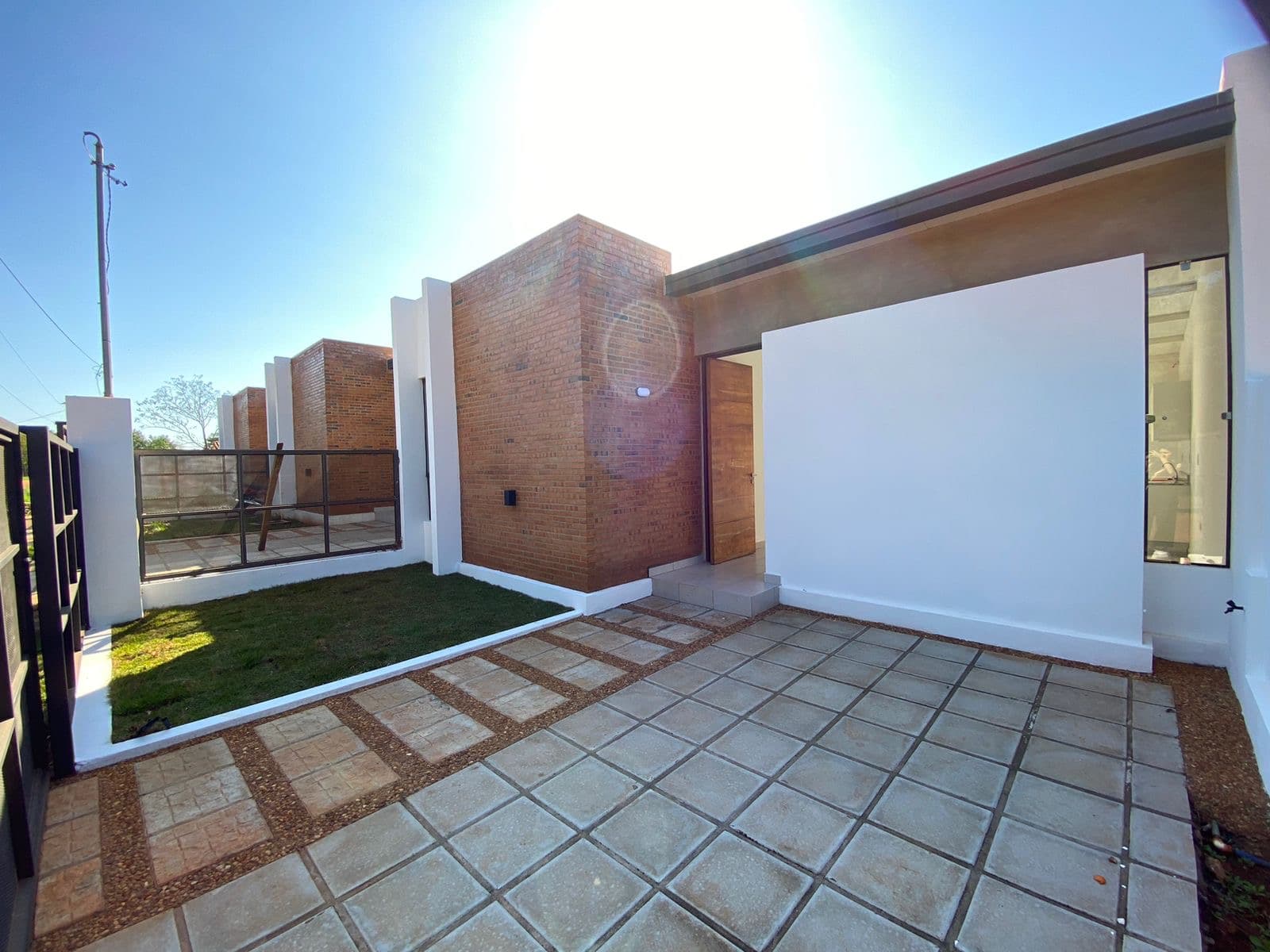 Casa en Luque, Paraguay – 2