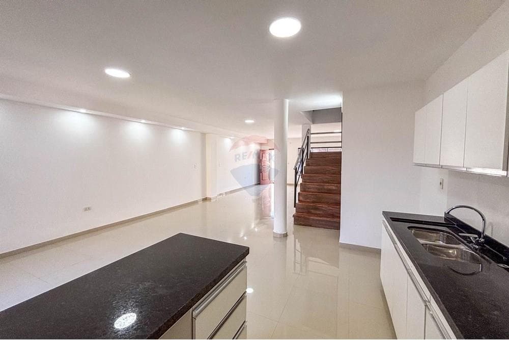 VENTA DE DUPLEX A ESTRENAS FERNANDO DE LA MORA – 2
