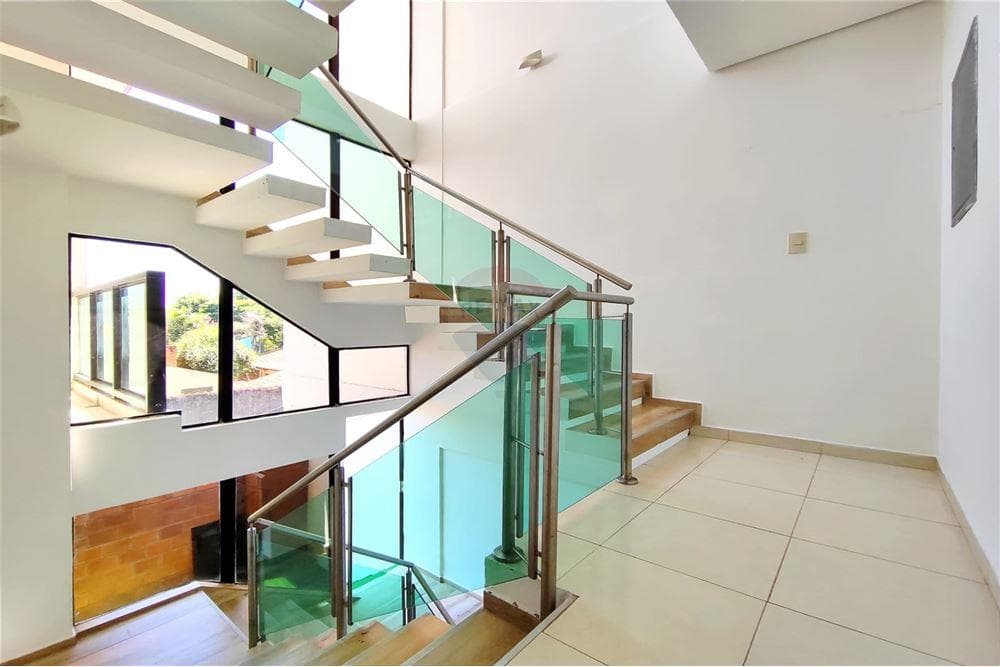 VENTA TRIPLEX LOS LAURELES – 3
