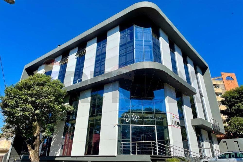 Amplia Oficina Corporativa en Asunción-Av. Perú