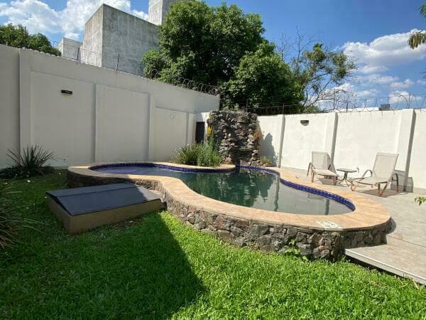 EN VENTA HERMOSA CASA TOTALMENTE AMOBLADA EN LAMBARE ZONA YACHT – 3