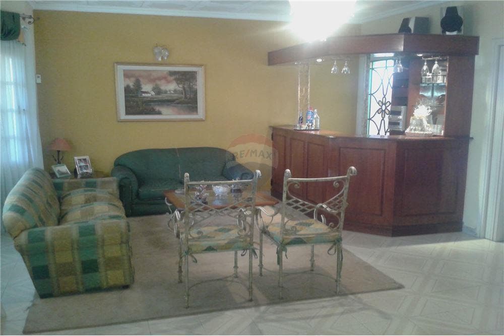 EN VENTA RESIDENCIA EN BO. MARISCAL ESTIGARRIBIA – 3