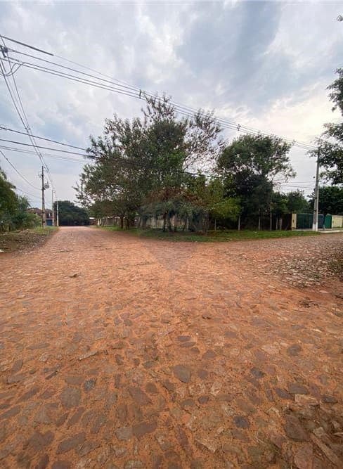 VENDO TERRENO EN ESQUINA EN LUQUE - LAURELTY – 2