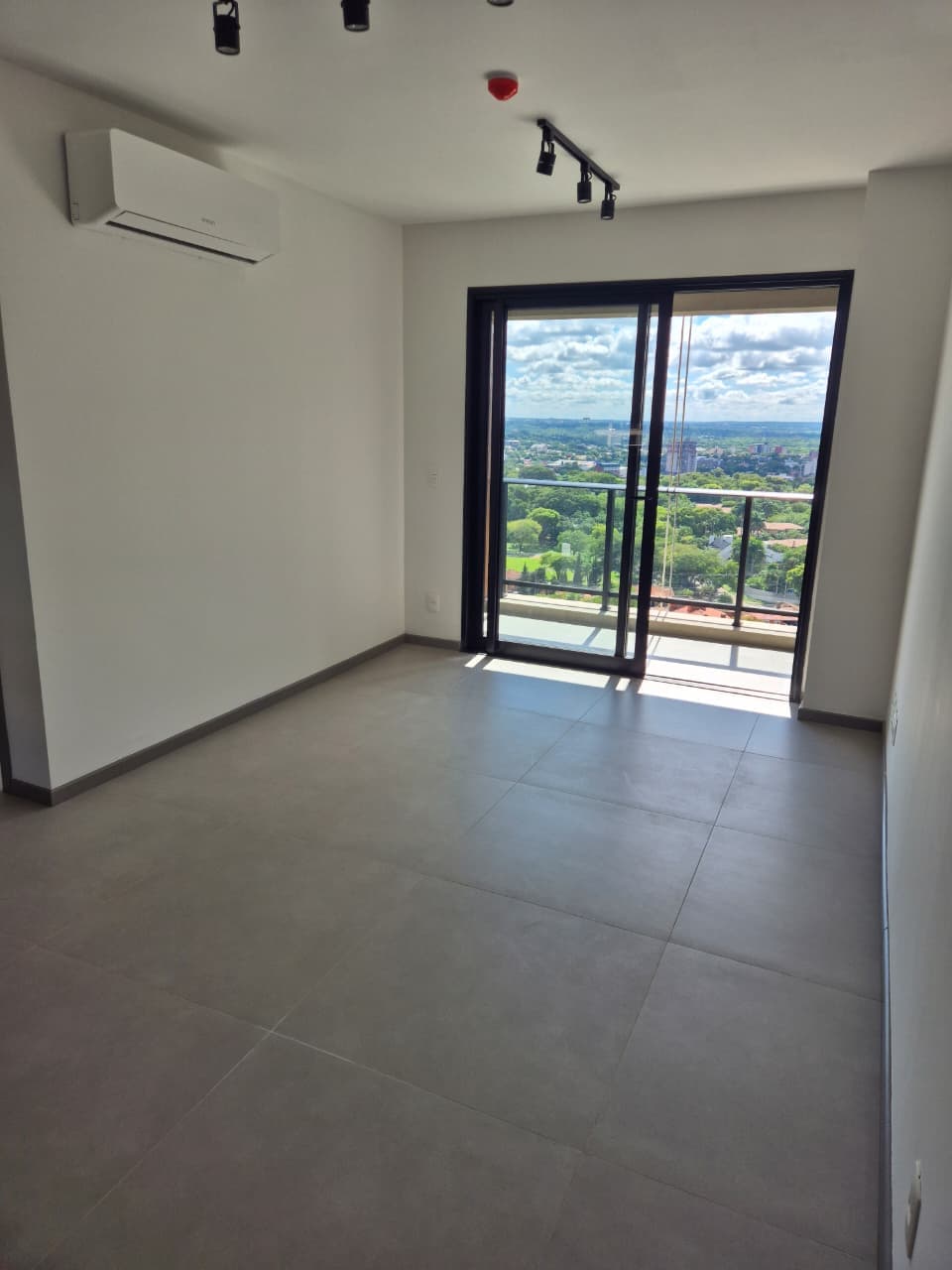 Alquilo Departamento De 1 Dormitorio Con Balcon Y Parrilla Zona Santa Teresa. – 2