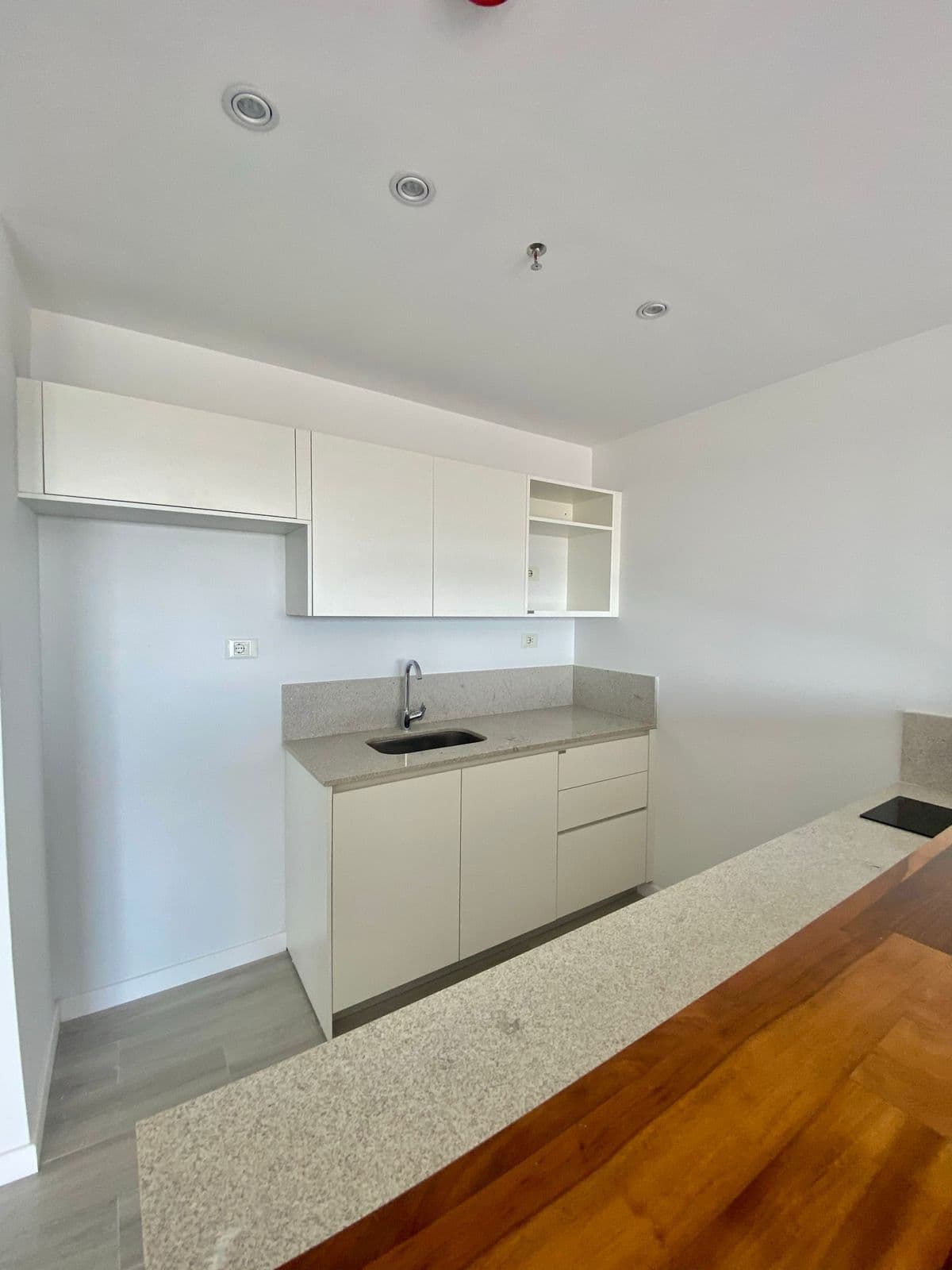 ALQUILO DEPARTAMENTO MONOAMBIENTE EN BARRIO JARA – 3