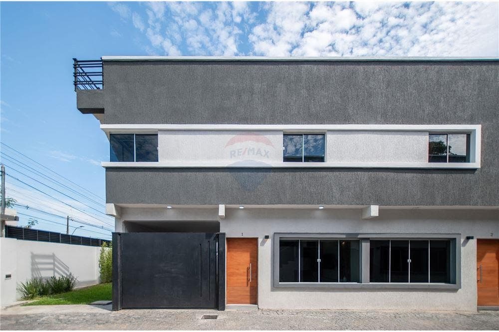ALQUILO LUJOSO DUPLEX EN CONDOMINIO EN ITA ENRAMADA