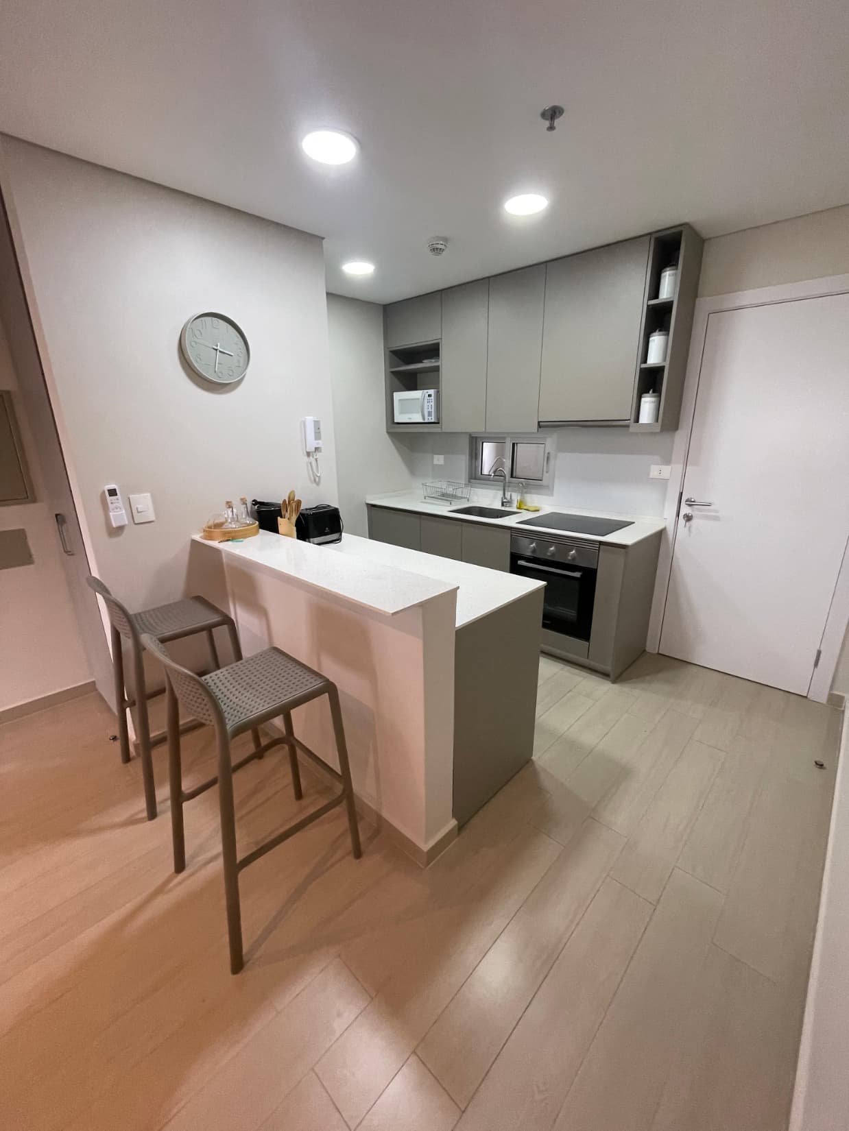 Alquilo Departamento en Aviadores Building 2 habitaciones – 3