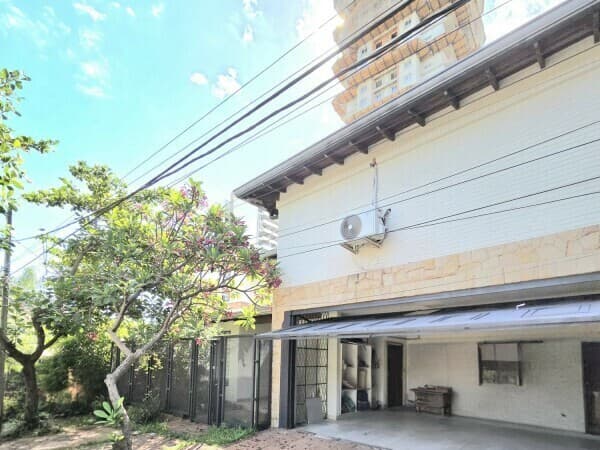 ALQUILO RESIDENCIA PREMIUM EN CARMELITAS. A 1/2 CUADRA DE MOLAS LÓPEZ