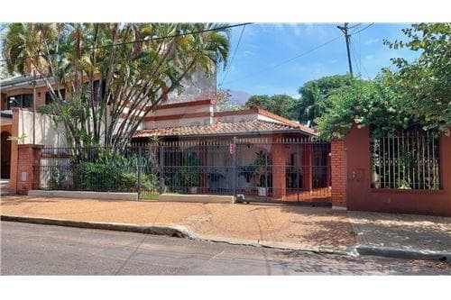 Casa en Venta - Ycua Sati