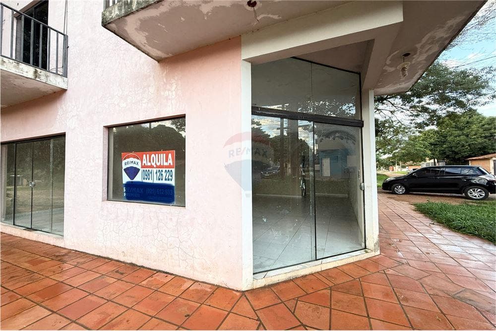 Alquilo Casa Con Salones Comerciales !!