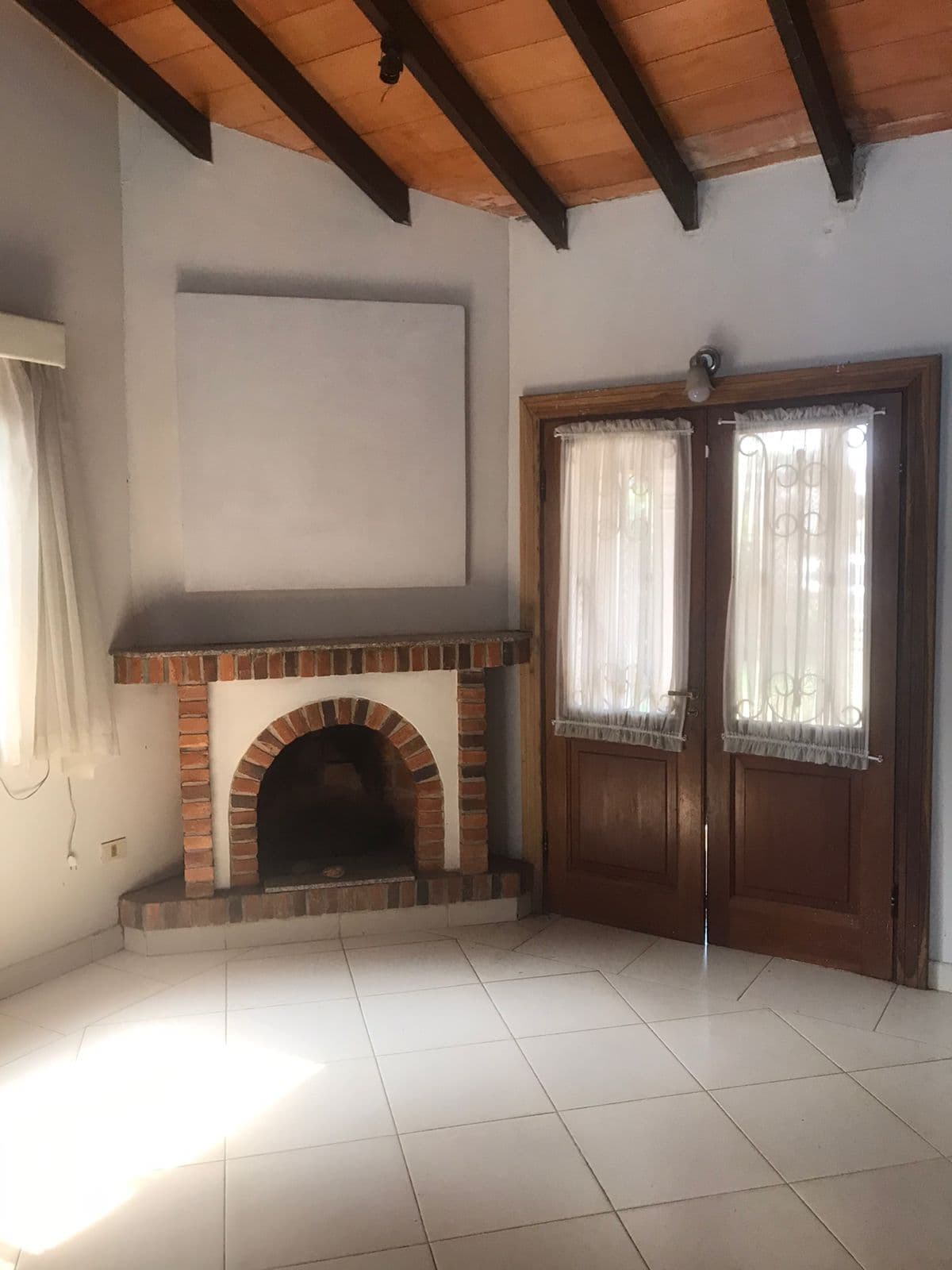 VENDO HERMOSA CASA EN LUQUE ZONA CONMEBOL. Cod 059 – 2