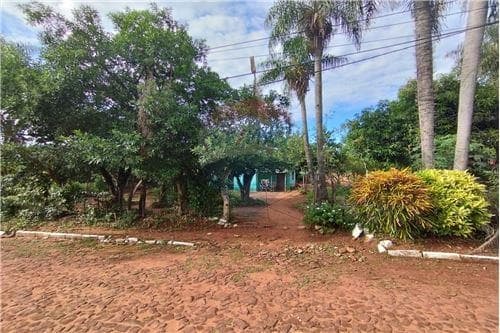 VENDO TERRENO EN ESQUINA UBICADO EN EL BARRIO YATAITY- CAPIATA – 2