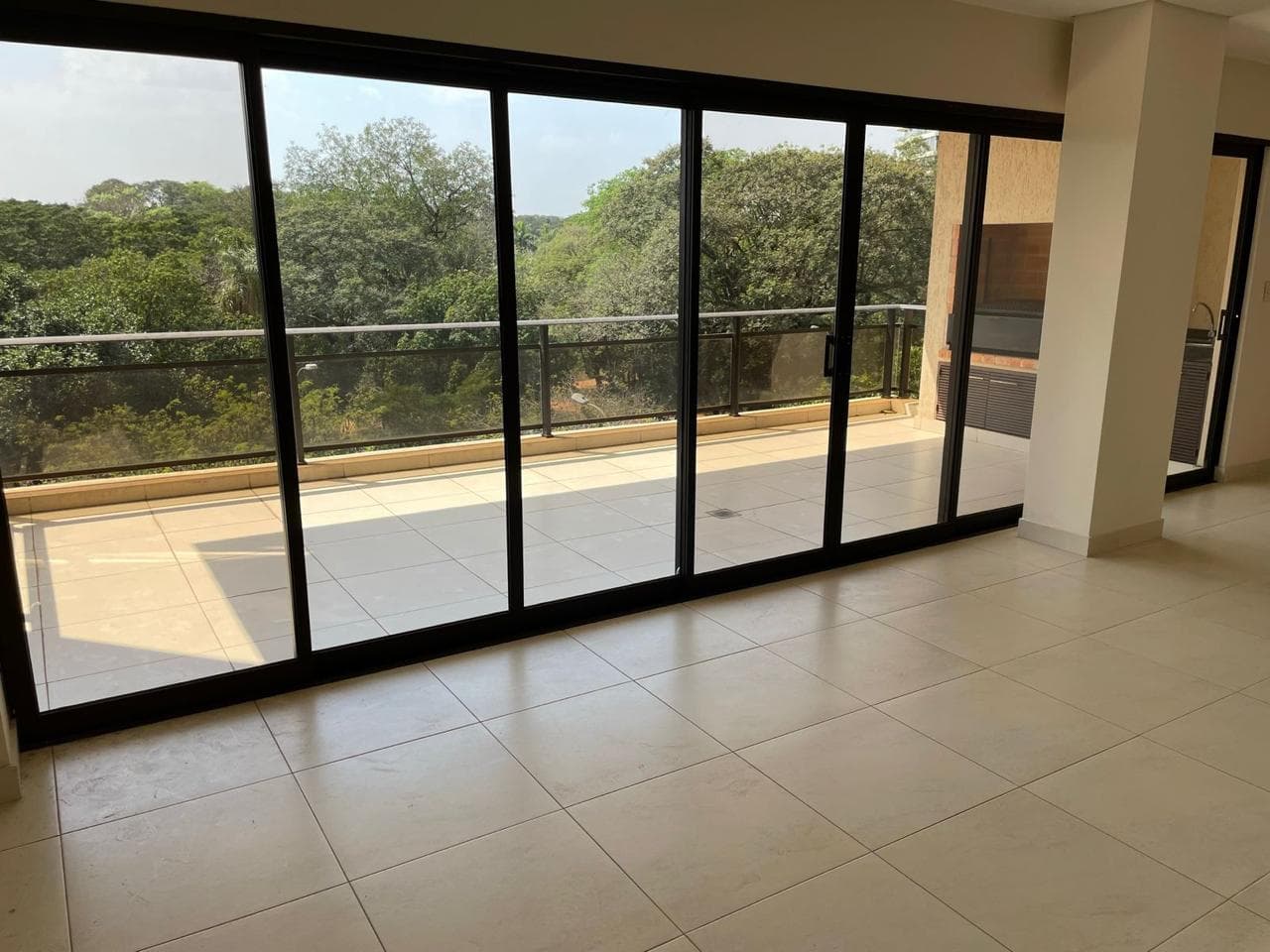 Alquilo Hermoso Dpto de 3 Habit en Suite en Mburucuya.