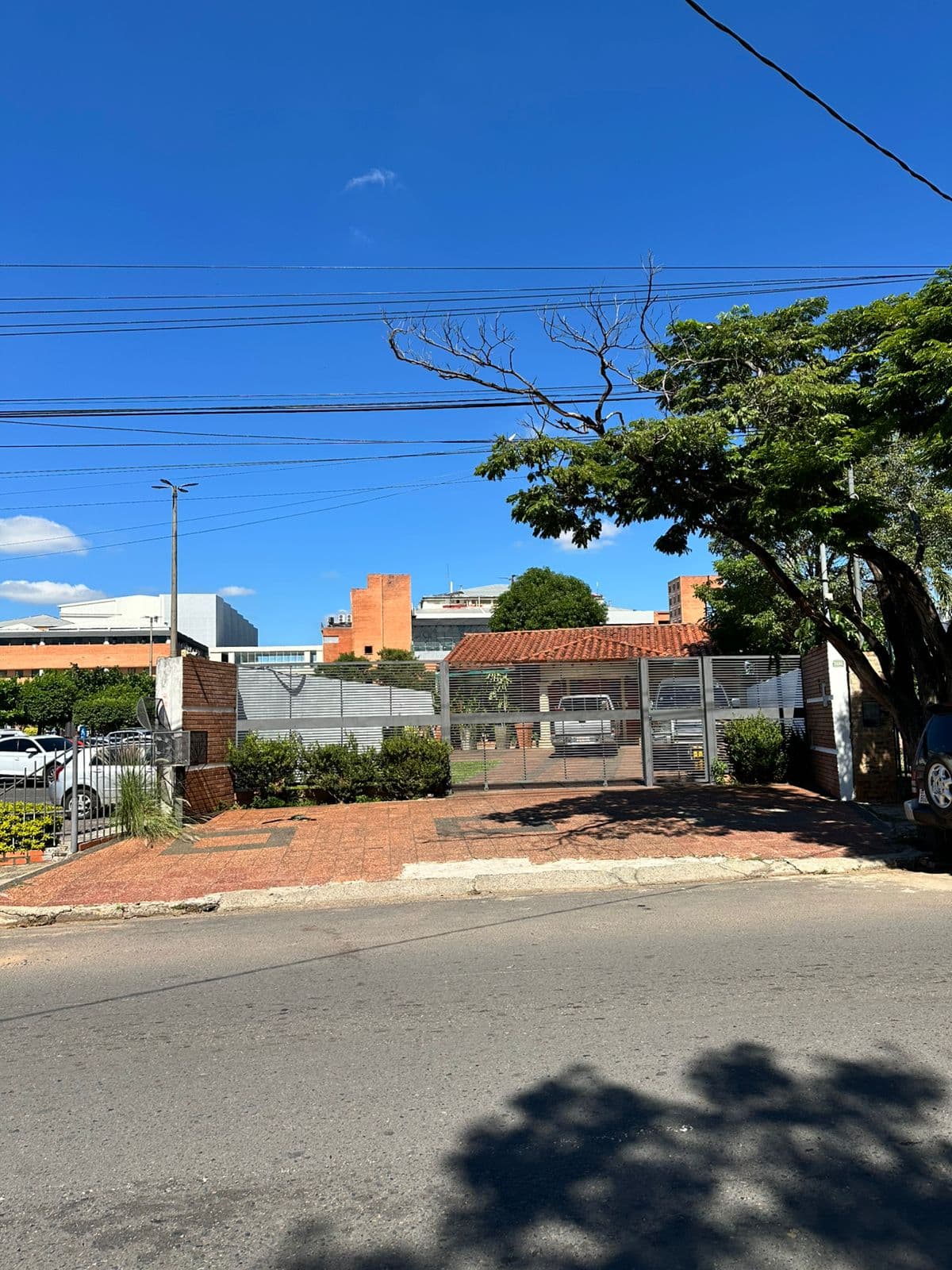 ALQUILO CASA – IDEAL PARA OFICINA O VIVIENDA – 2
