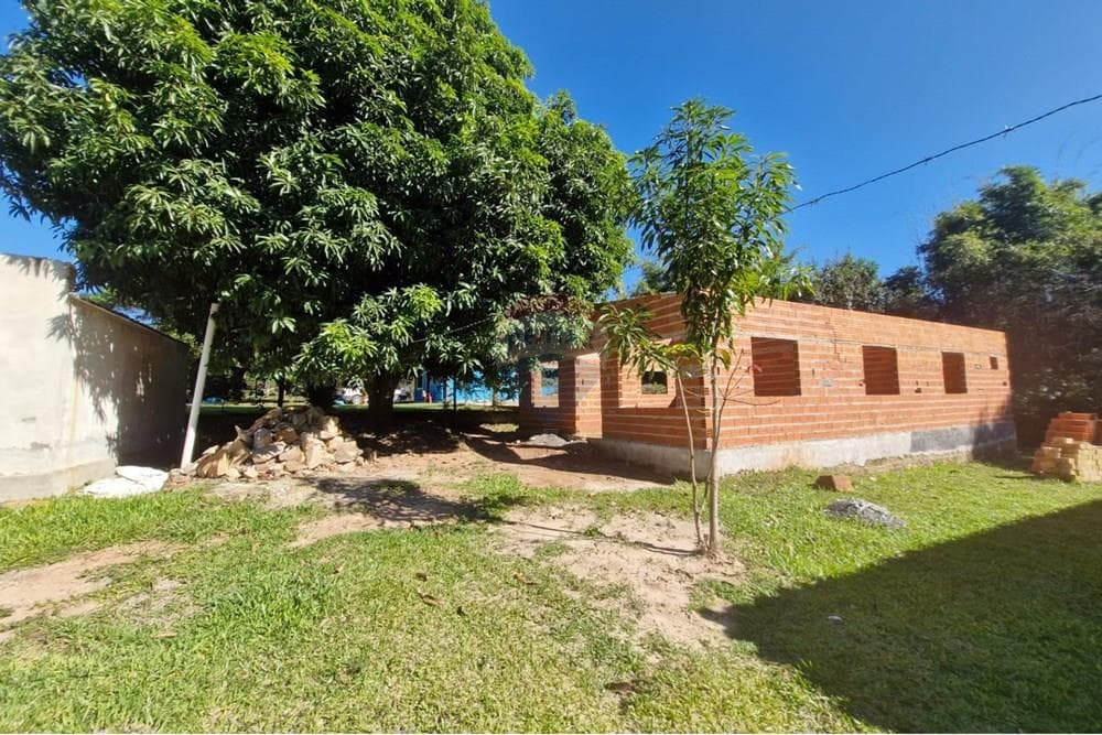 En venta casa con Arroyo y Salones Comerciales – 3