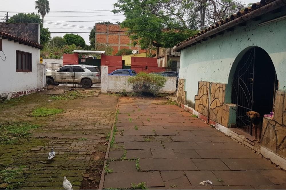 VENDO AMPLIO TERRENO EN EL CENTRO DE SAN LORENZO – 2
