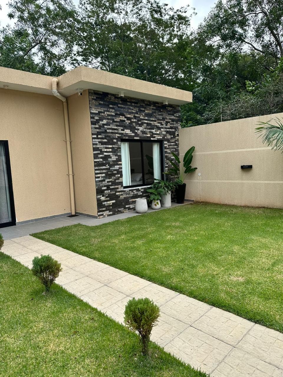 VENDO HERMOSA CASA EN SAN LORENZO – 2