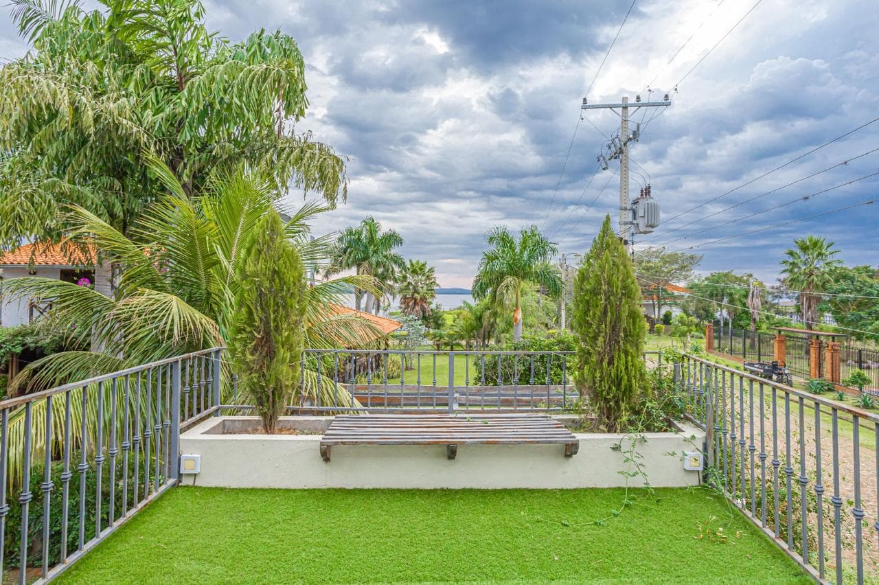 VENDO EXCLUSIVA RESIDENCIA EN SANBER – 3