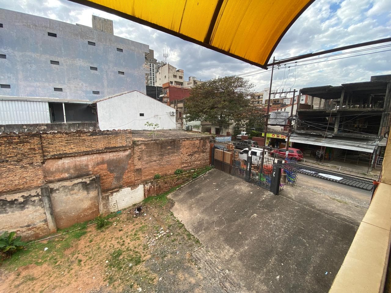 Vendo O Alquilo Local Para Negocio Con Estacionamiento – 2