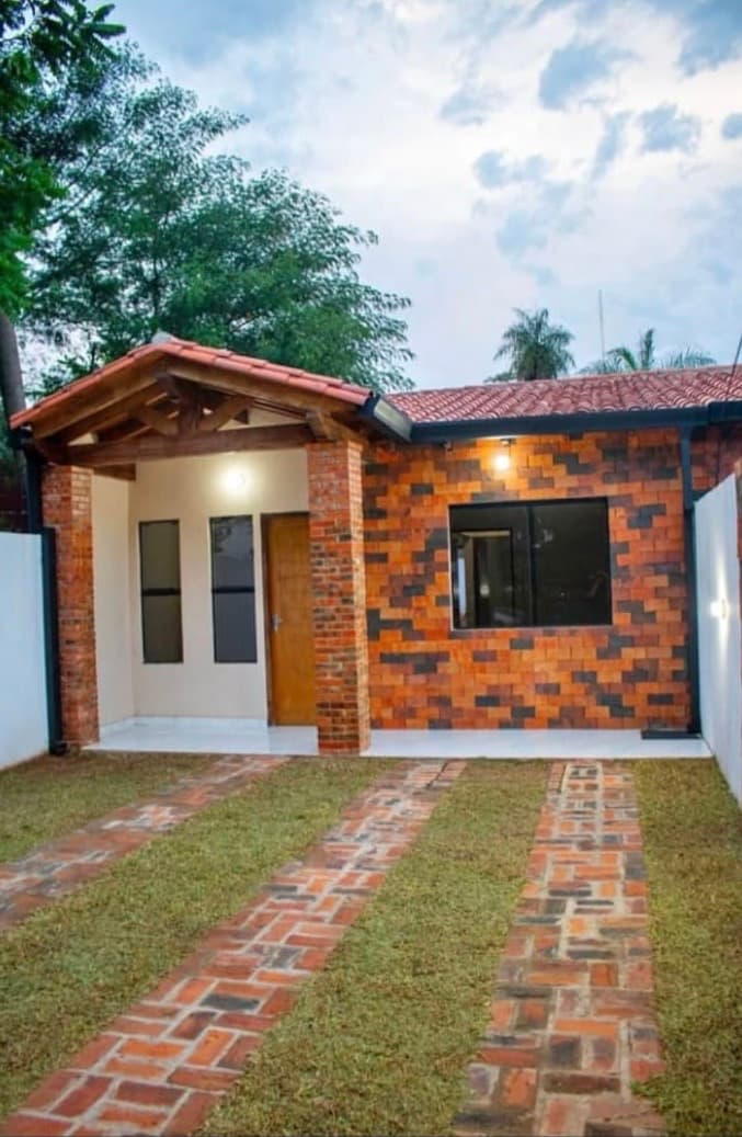 Venta Chalet en Ñemby- Zona Centro.