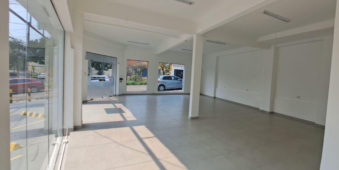 Alquilo salon comercial en Fernando de la Mora Zona Norte