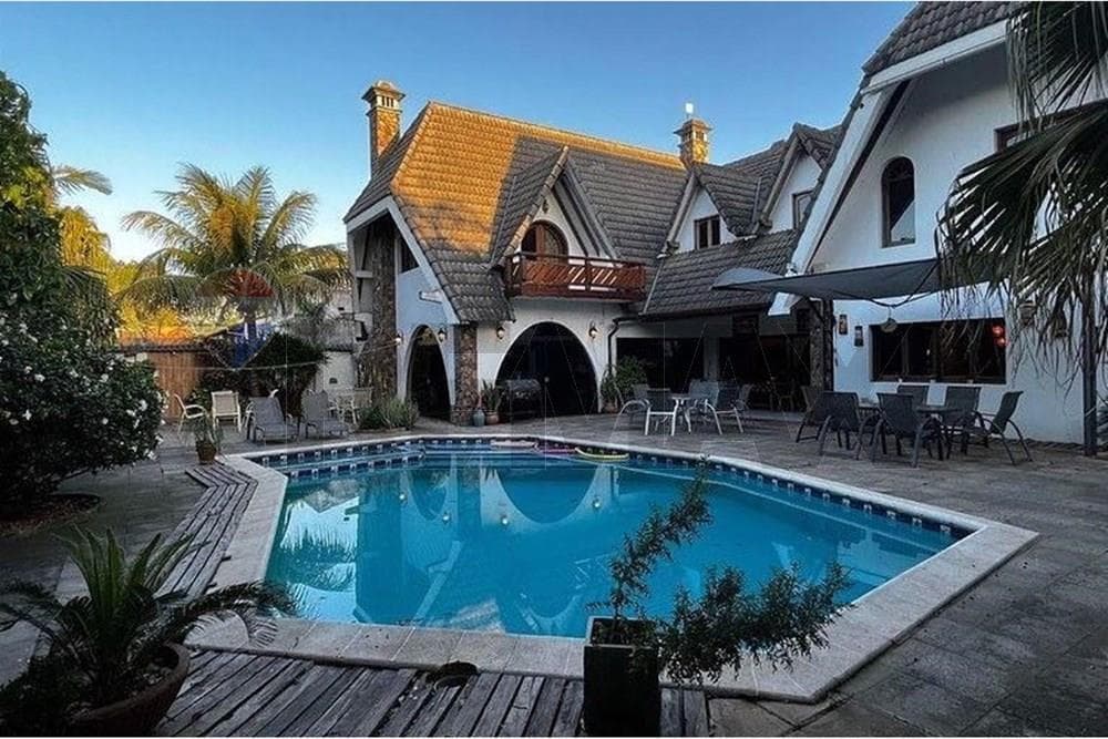 CASA EN ALQUILER - VILLA AURELIA