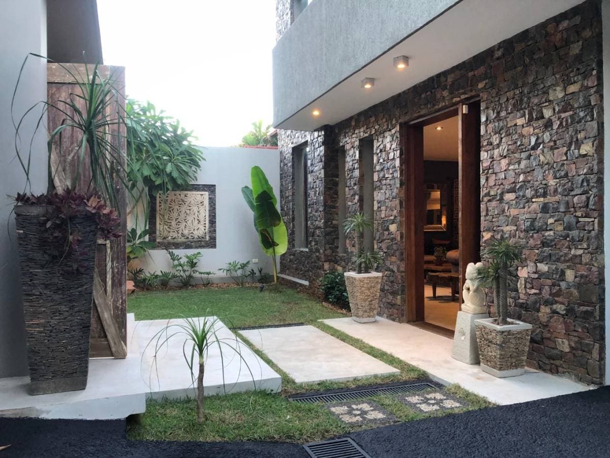 EXCLUSIVA CASA AMOBLADA ESTILO BALI – 3
