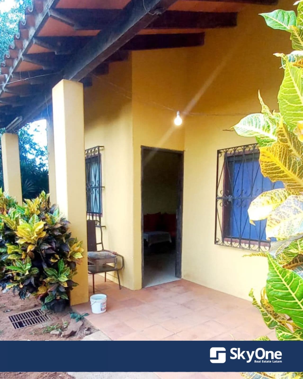 VENDO CASA EN CAPIATA A MEDIA CUADRA DE LA AVDA THOMPSON – 2