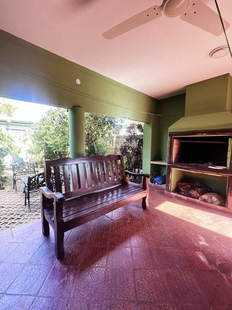 VENDO CASA DE CUATRO DORMITORIOS EN BARRIO LAURELTY DE SAN LORENZO – 2