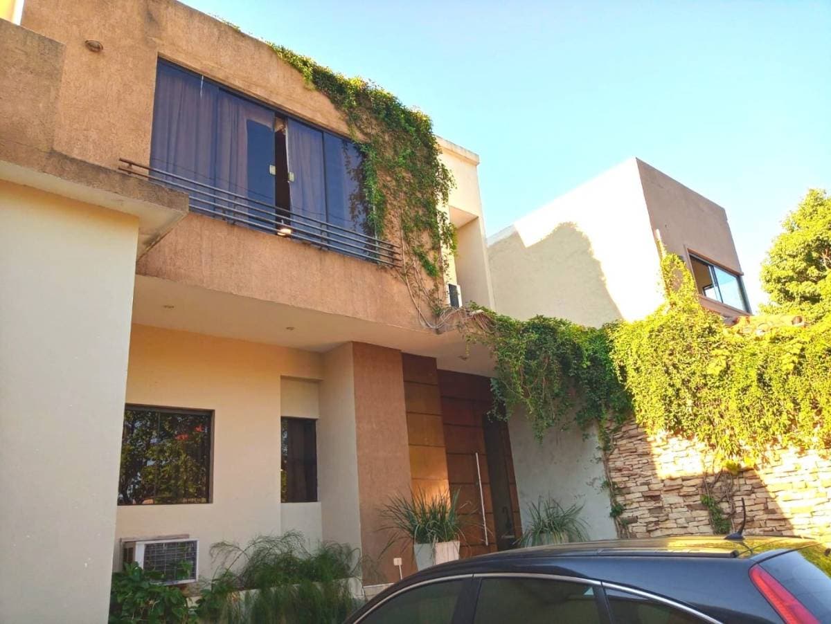 casa para oficina en Villa Morra
