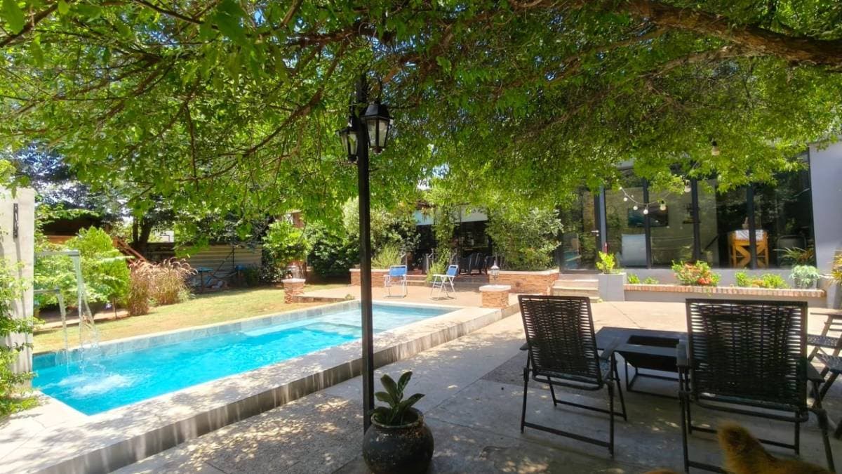 VENDO CASA ZONA SAN LORENZO SHOPPING