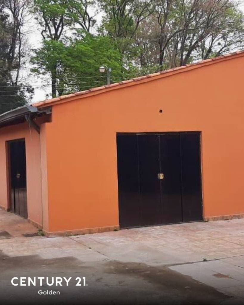 EN VENTA CASA EN SAN LORENZO – 3