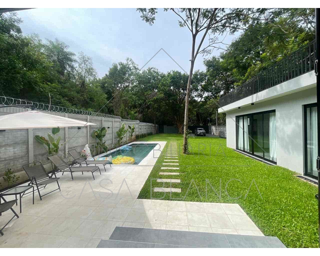 Vendo casa en San Bernardino zona Avda. Mbocaya – 2