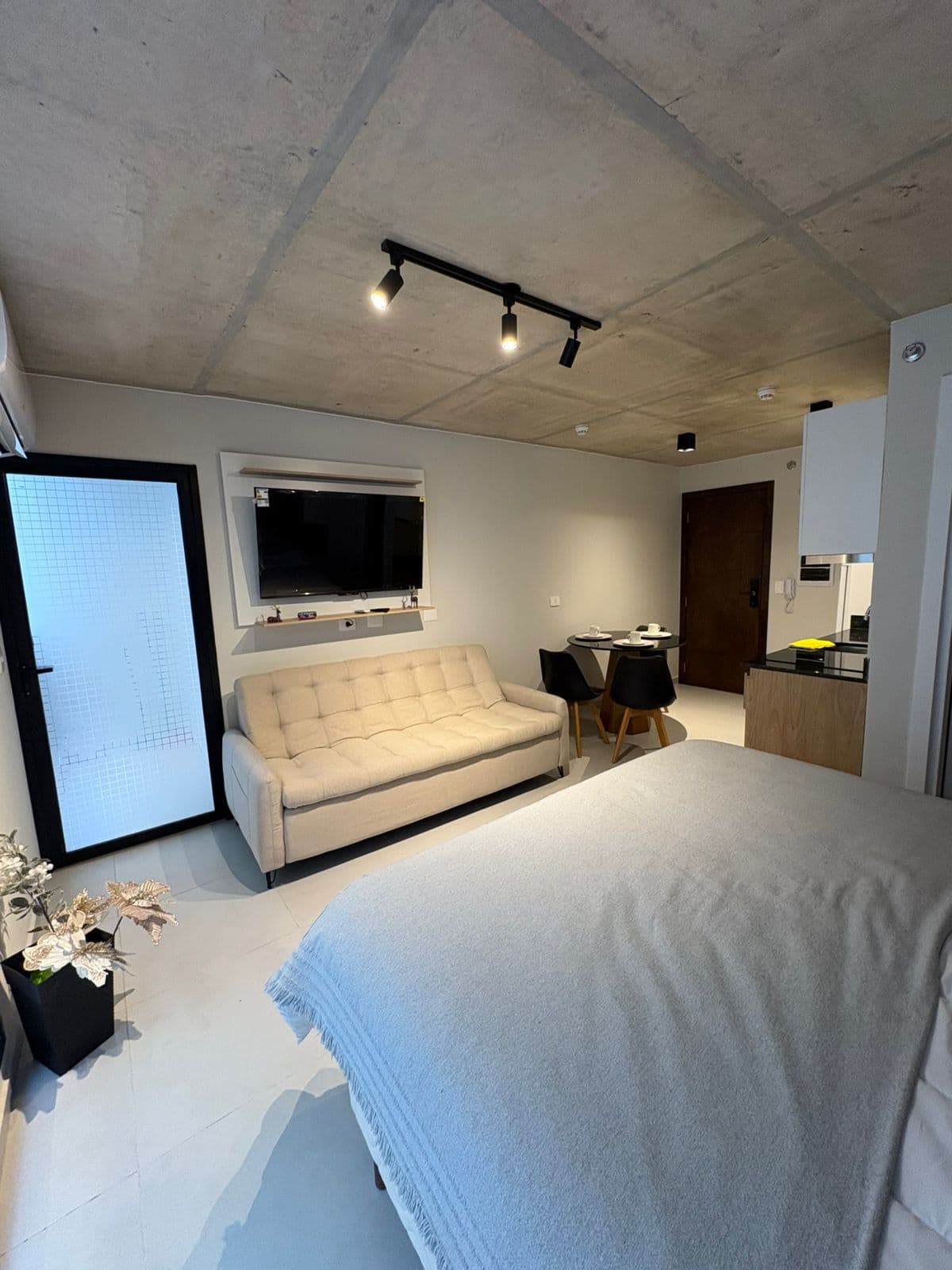 Alquiler Monoambiente First del Sol – 3