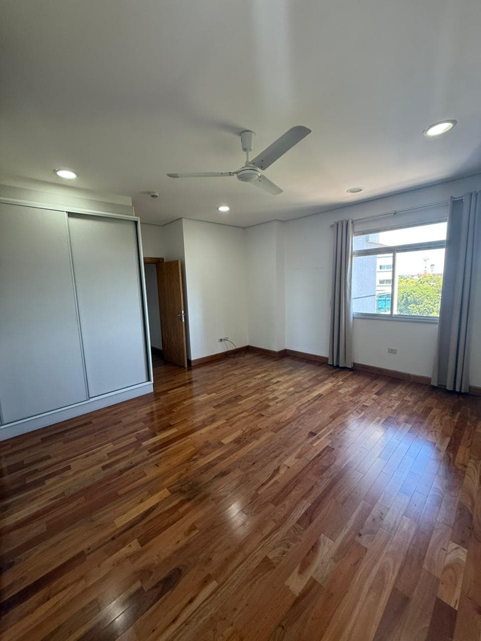 EN ALQUILER DEPARTAMENTO | AVDA. SANTA TERESA | 3 dormitorios – 3