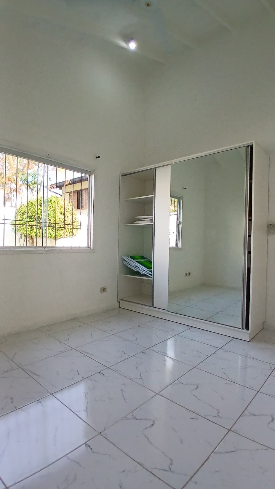 Casa De Una Planta En Alquiler!! – 2
