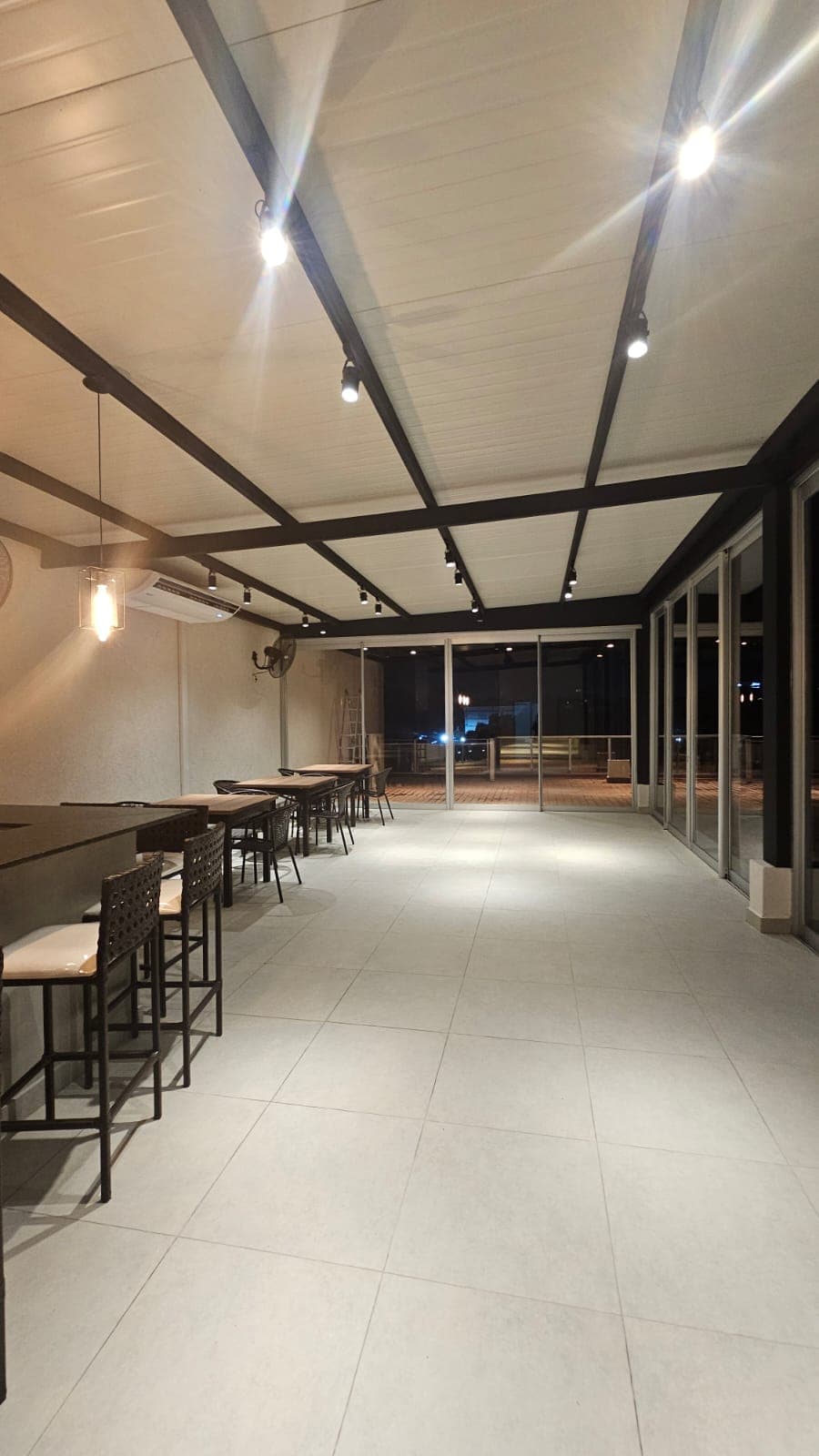 ALQUILO OFICINA EN EDIFICIO CORPORATIVO BARRIO YCUA SATI. – 3