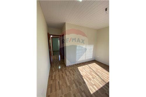 A 500 metros de la calle Uruguay, Kennedy, Capiata, Central – 2