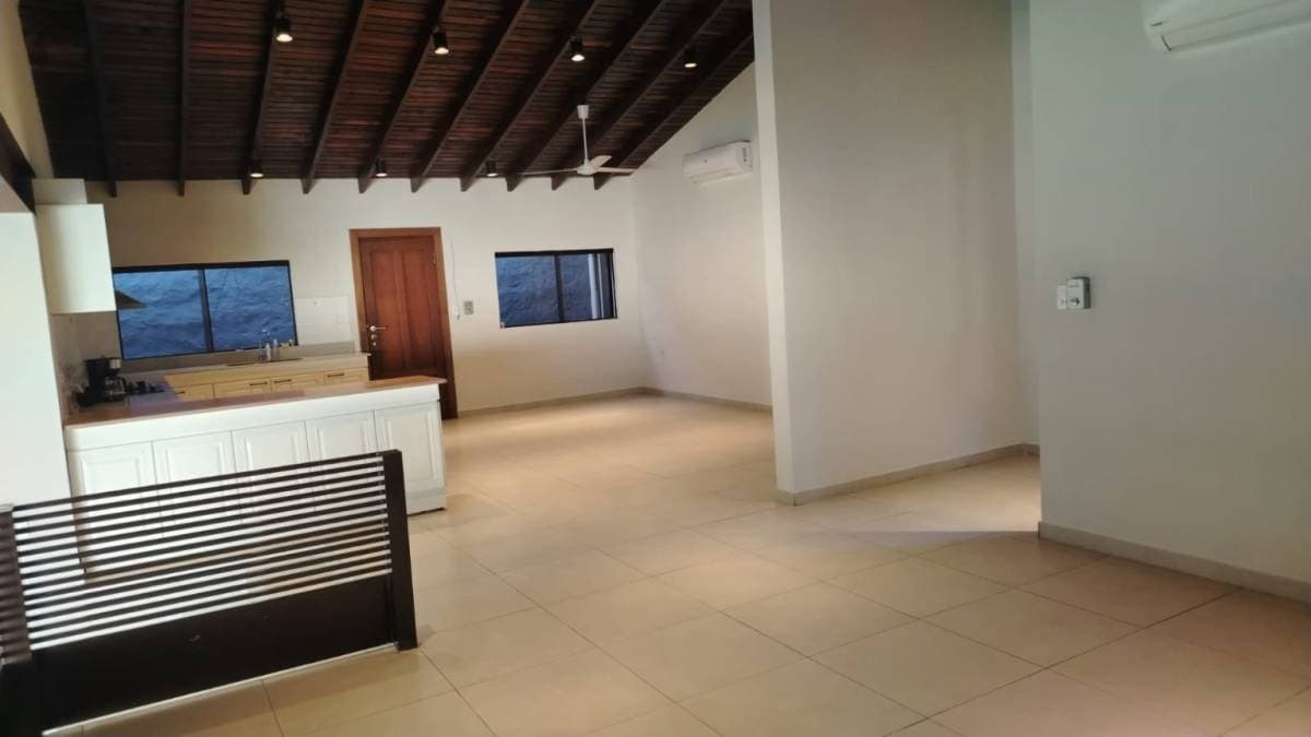 CASA EN ALQUILER DE 3 DORMITORIOS RUTA LUQUE SAN BER – 3