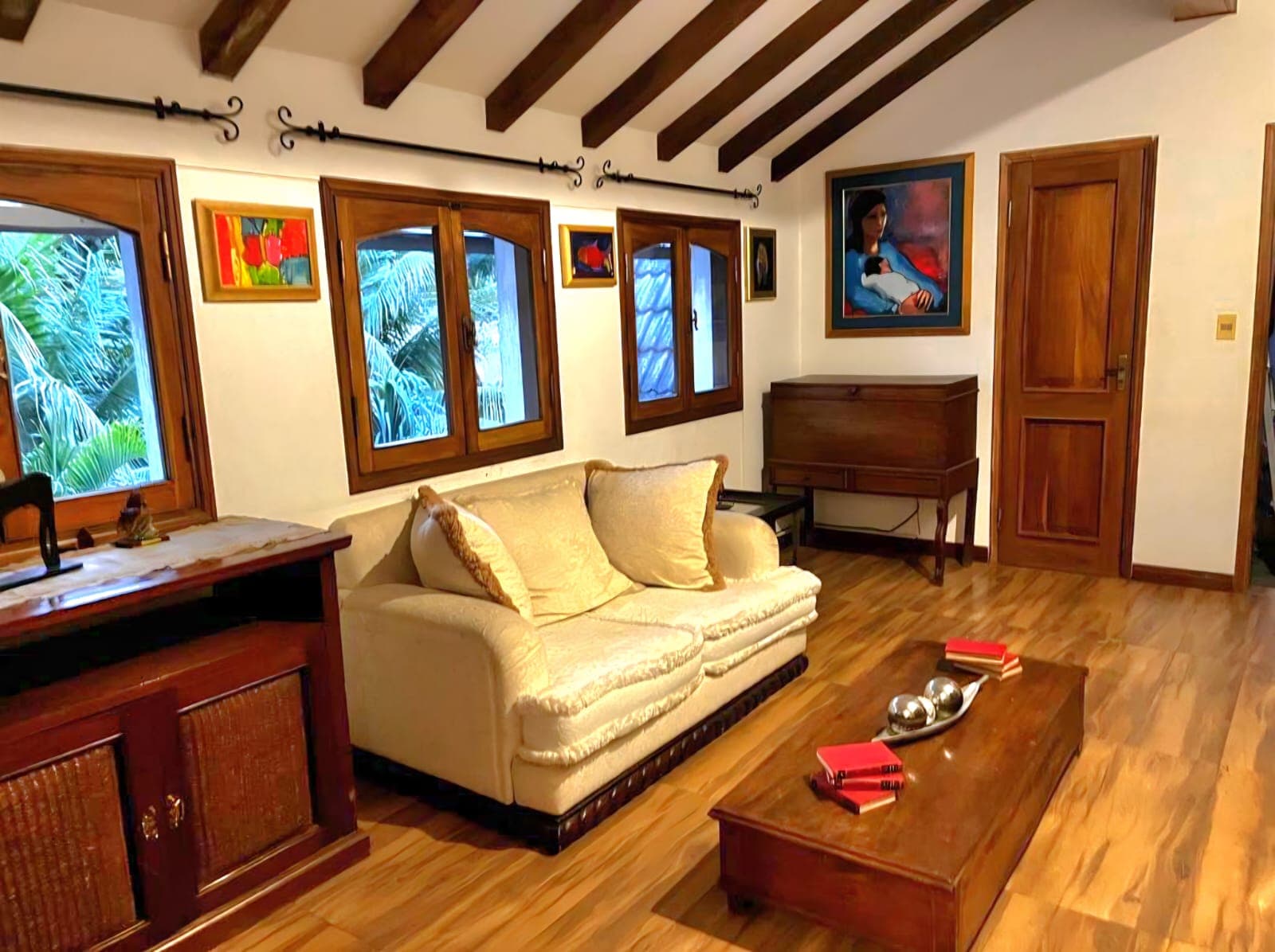 ALQUILER CASA MODERNA EN VILLA AURELIA – ASUNCIÓN – 2
