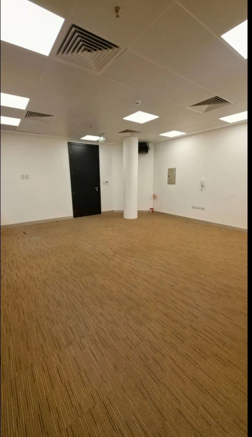 ALQUILO OFICINA EN EDIFICIO PARK PLAZA - a 50 mts del Shop. del Sol – 2