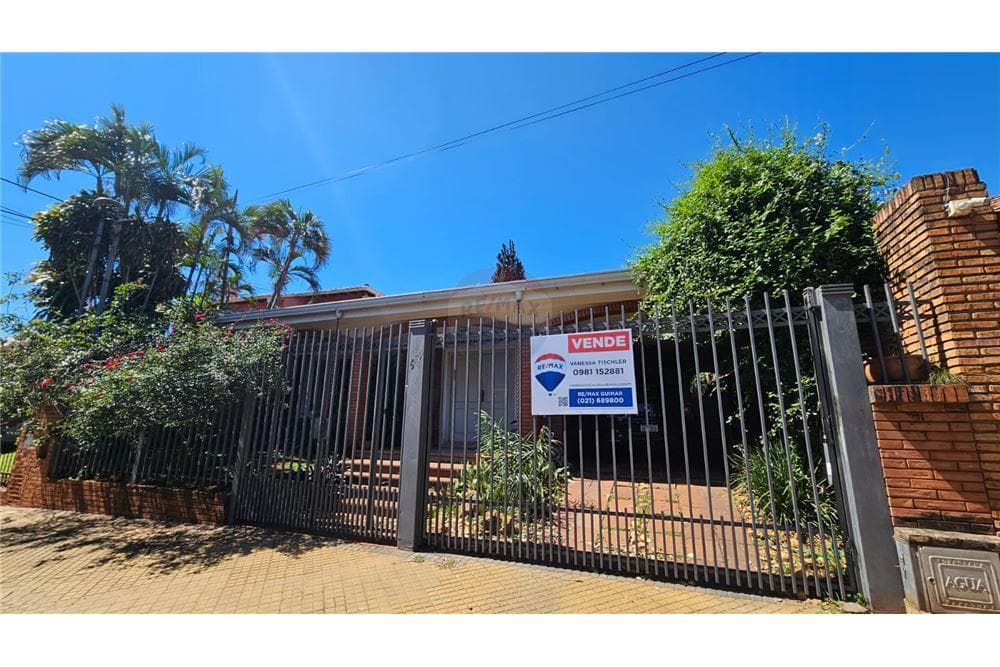 EN VENTA RESIDENCIA EN BO. MARISCAL ESTIGARRIBIA