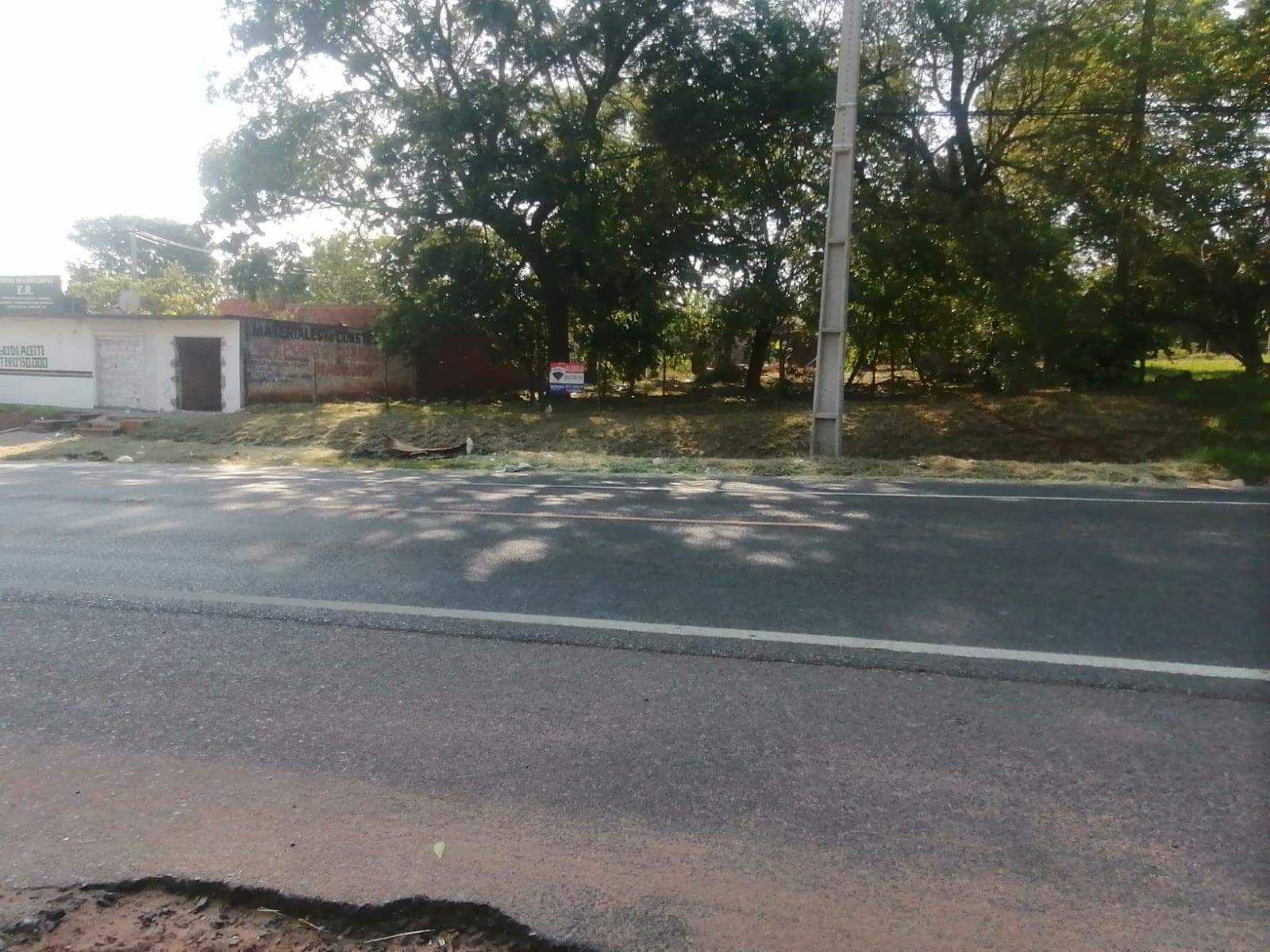 VENDO IMPONENTE TERRENO DE 2.520 mtrs2 LAMBARE