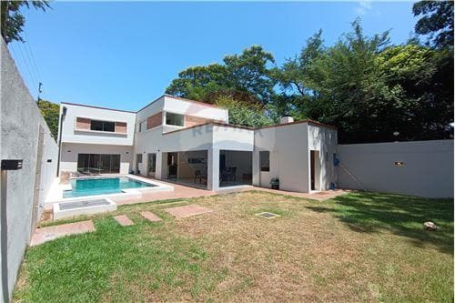 HERMOSA CASA NUEVA EN MARIANO ROQUE ALONSO – 3