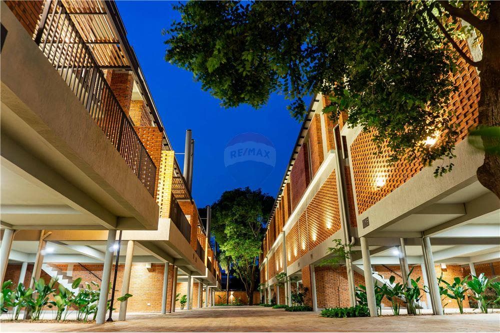 VENDO INCREIBLE vivienda en Town Houses laguna