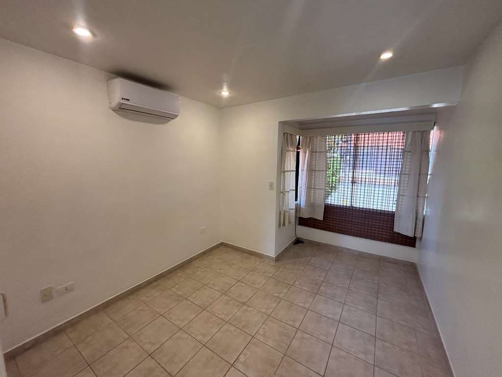 En Alquiler – Dúplex De 3 Dormitorios Con Piscina – 2