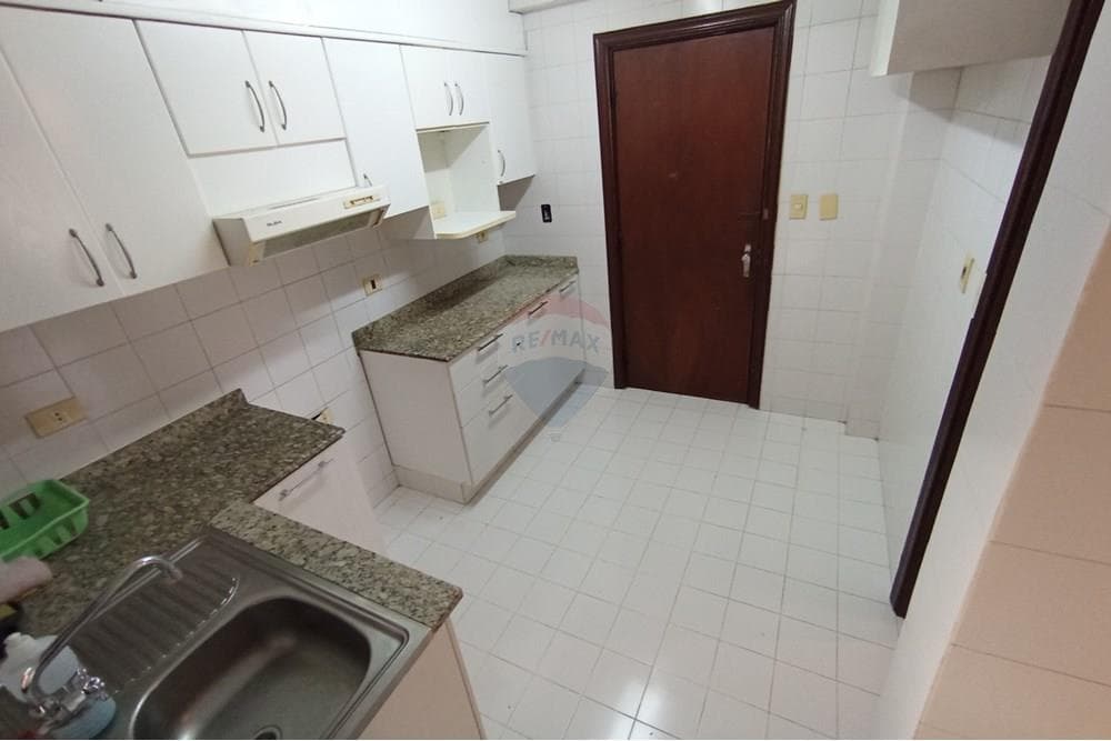 Alquilo departamento en Villa morra – 3