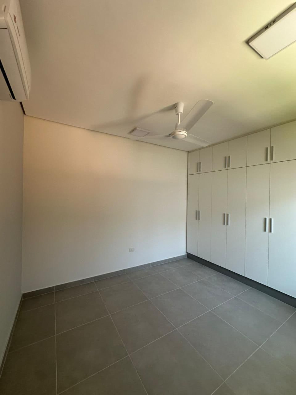 ALQUILER: DÚPLEX MODERNO CON QUINCHO Y PATIO – A MINUTOS DEL EJE CORPORATIVO – 3