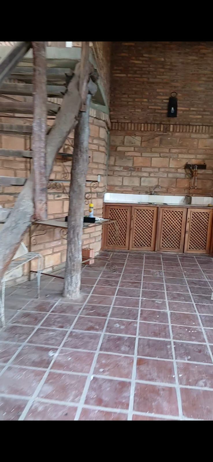 ALQUILO CASA DUPLEX PARA USO COMERCIAL EN VILLA MORRA – 2
