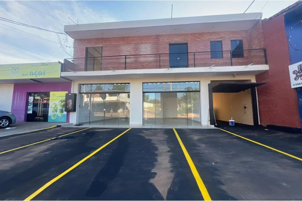 ALQUILO AMPLIO LOCAL COMERCIAL EN VILLA ELISA!